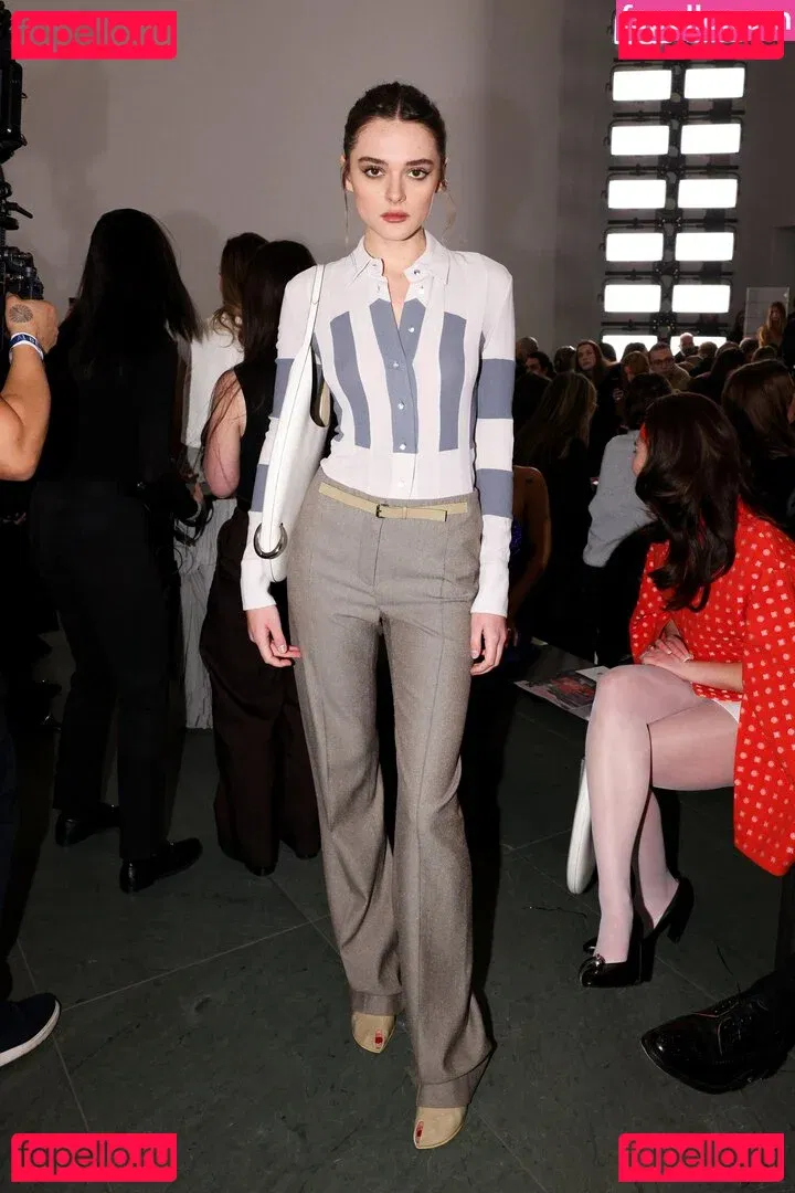 Charlotte Lawrence Onlyfans Photo Gallery 