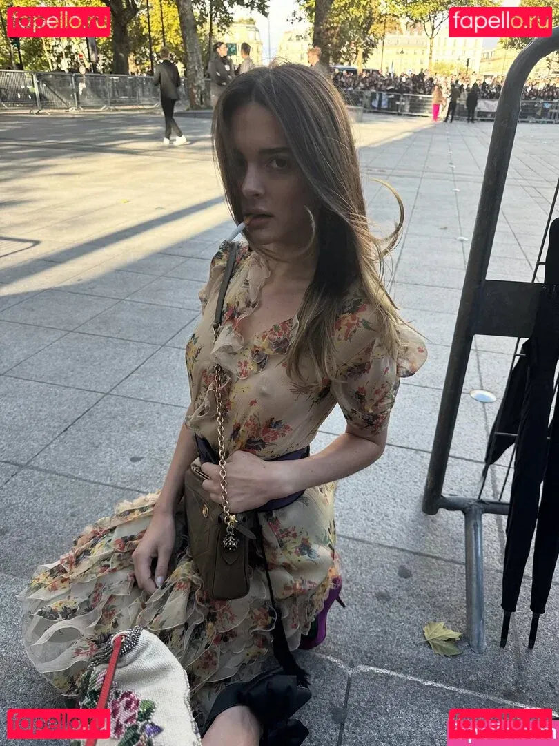 Charlotte Lawrence Onlyfans Photo Gallery 