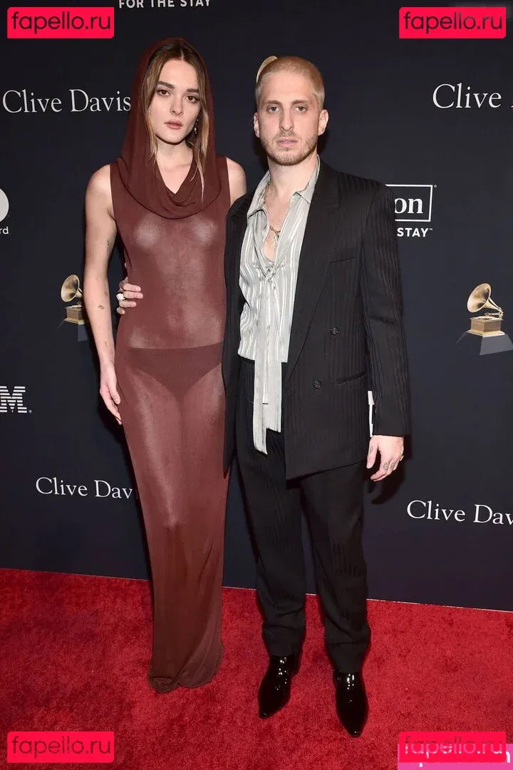 Charlotte Lawrence Onlyfans Photo Gallery 