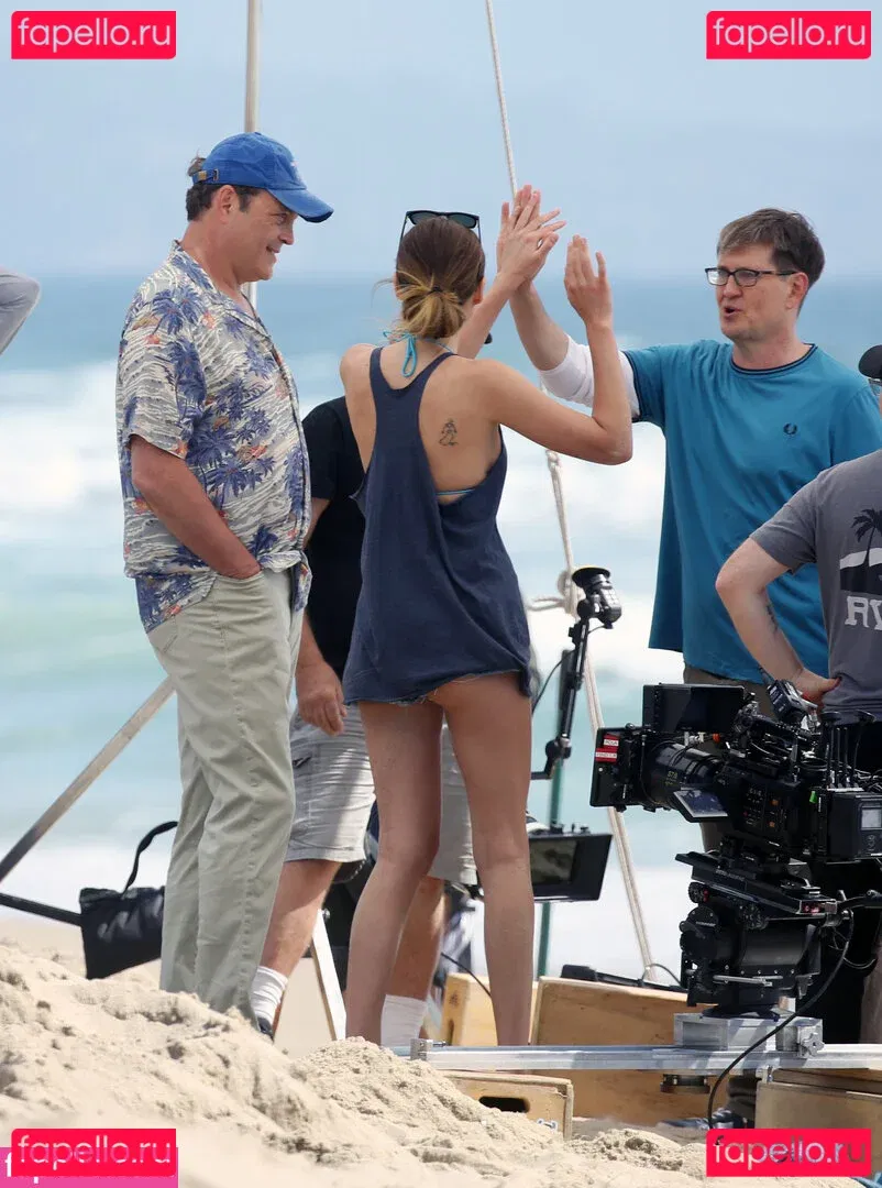 Charlotte Lawrence Onlyfans Photo Gallery 