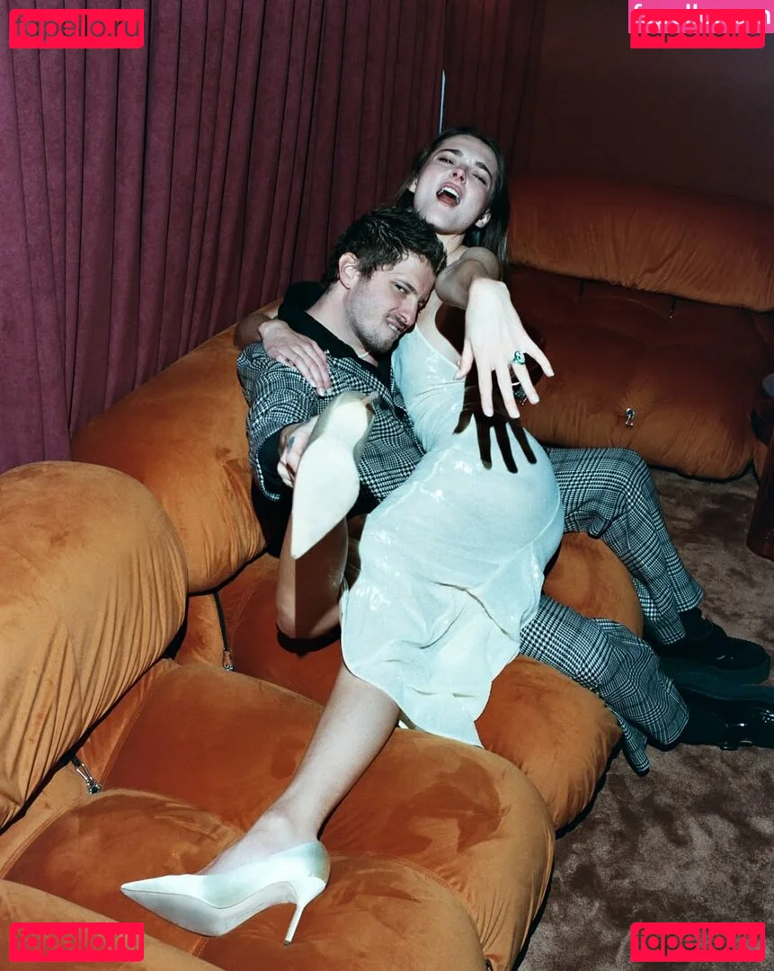 Charlotte Lawrence Onlyfans Photo Gallery 