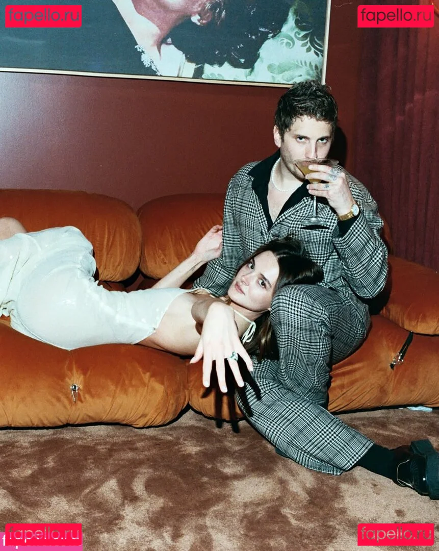 Charlotte Lawrence Onlyfans Photo Gallery 