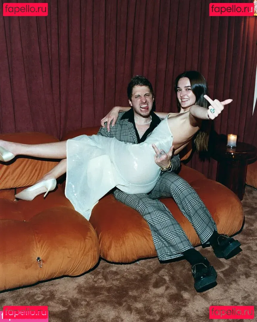 Charlotte Lawrence Onlyfans Photo Gallery 