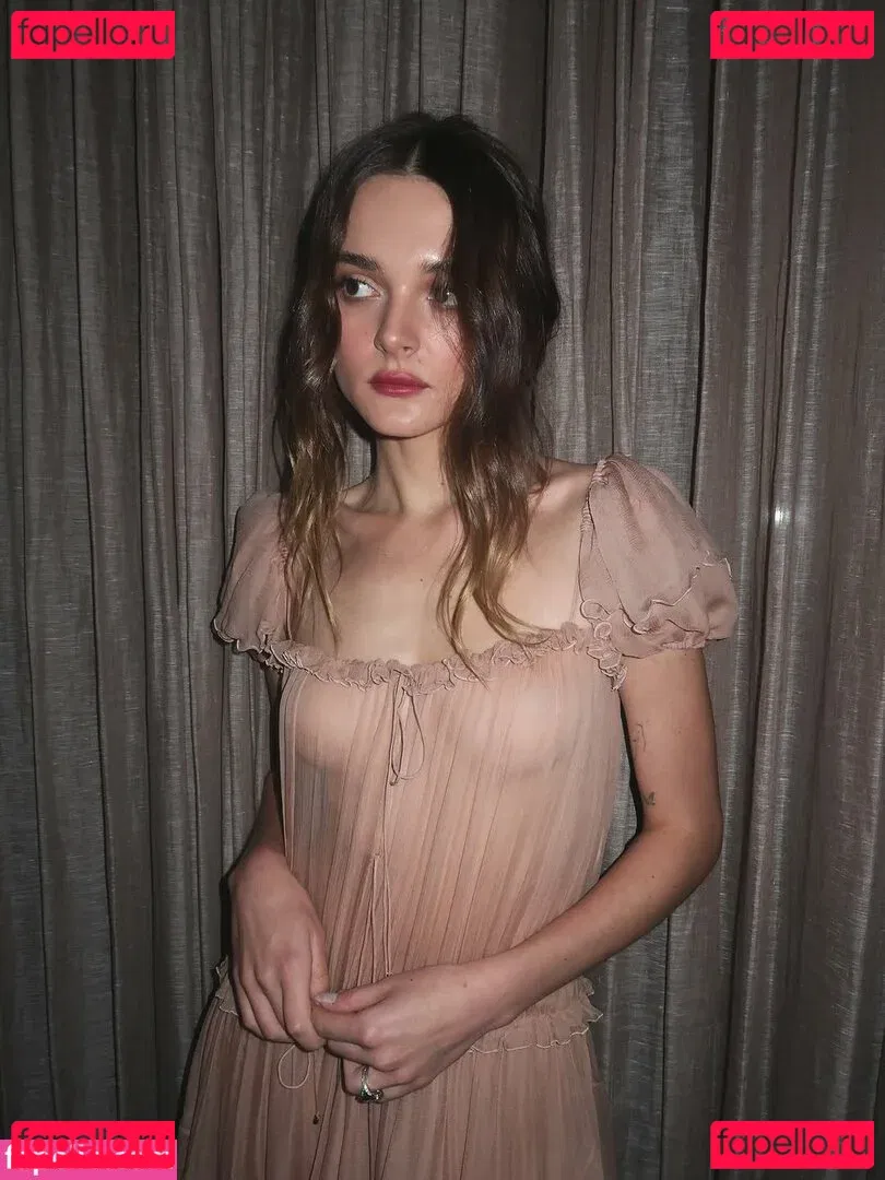 Charlotte Lawrence Onlyfans Photo Gallery 