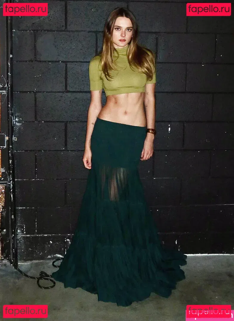 Charlotte Lawrence Onlyfans Photo Gallery 