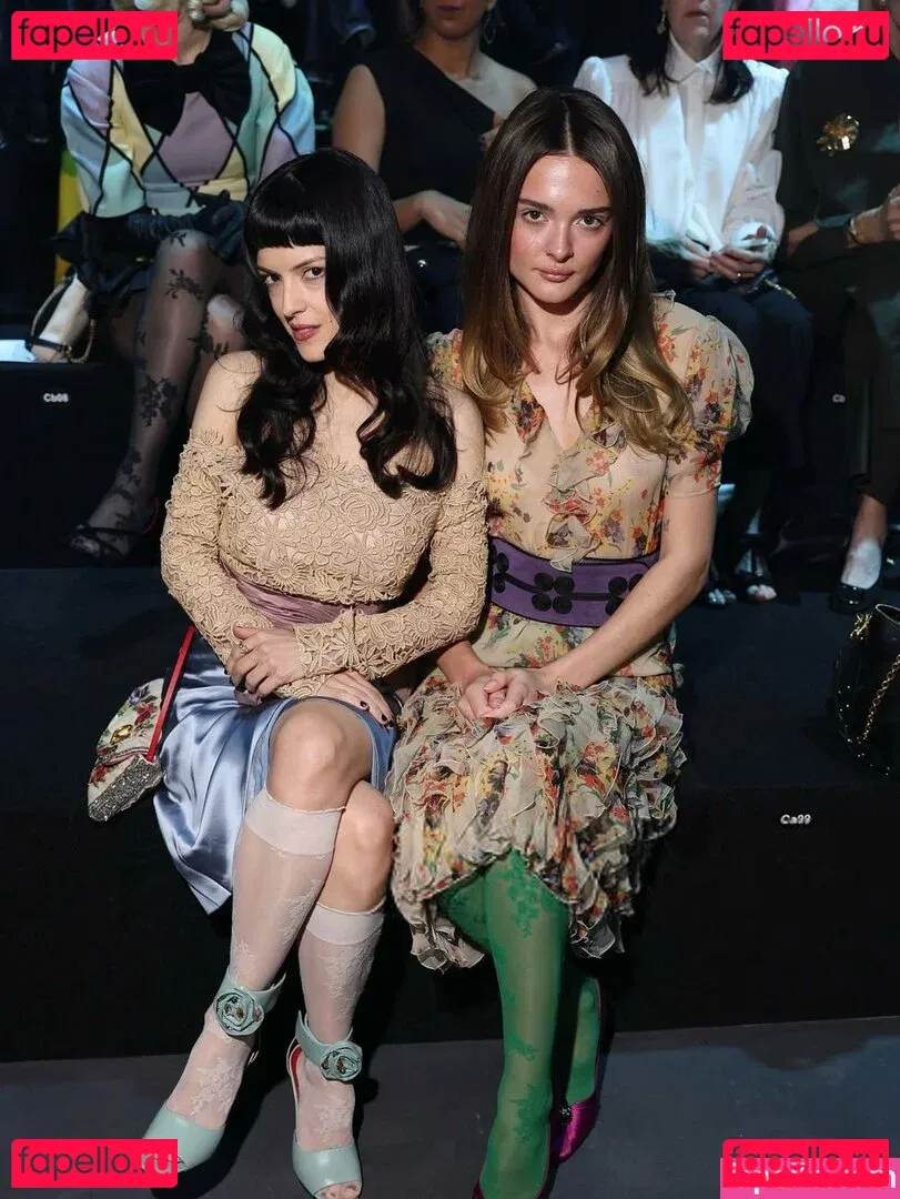 Charlotte Lawrence Onlyfans Photo Gallery 