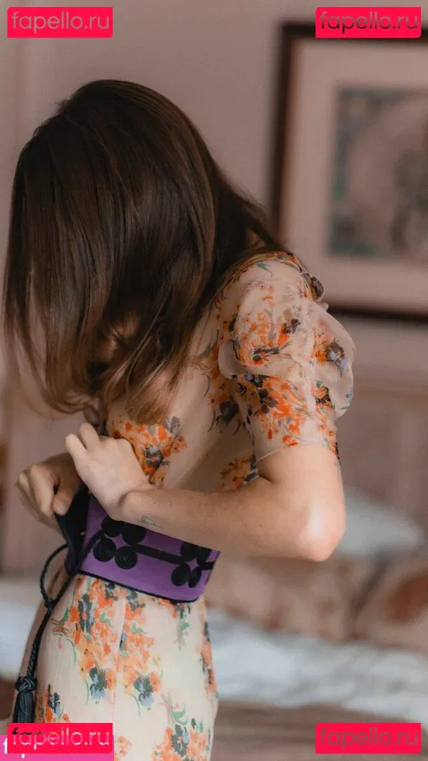 Charlotte Lawrence Onlyfans Photo Gallery 