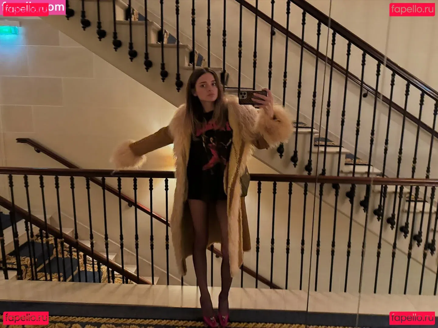 Charlotte Lawrence Onlyfans Photo Gallery 