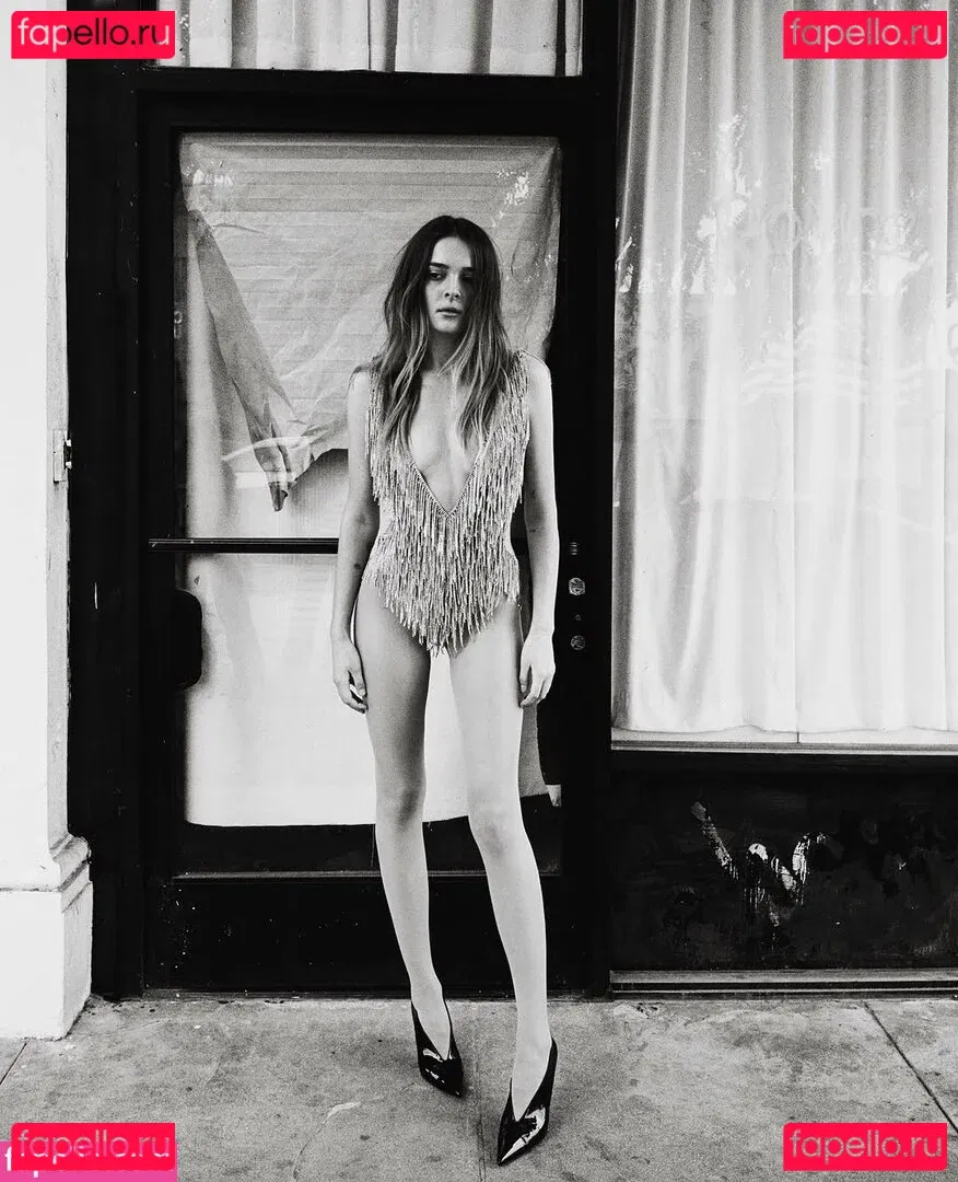 Charlotte Lawrence Onlyfans Photo Gallery 