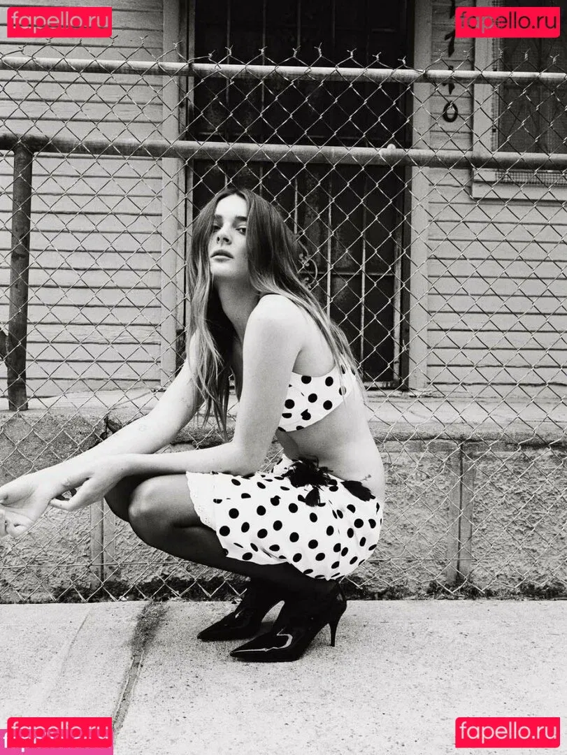 Charlotte Lawrence Onlyfans Photo Gallery 