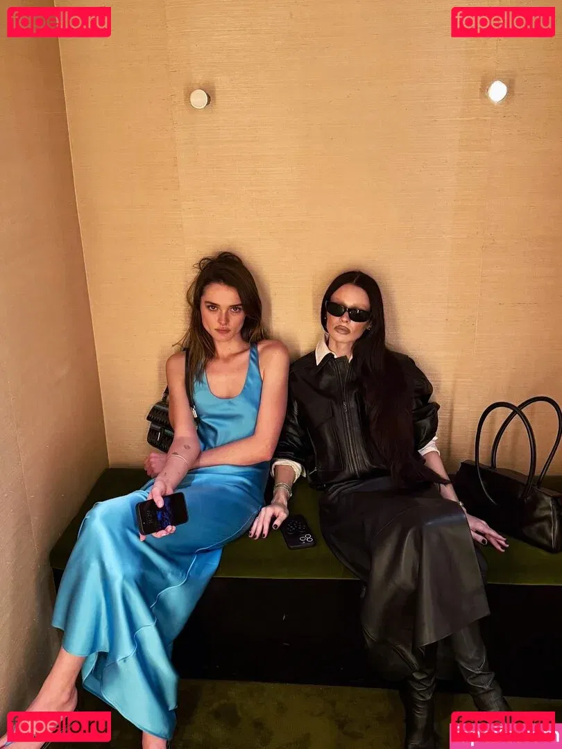 Charlotte Lawrence Onlyfans Photo Gallery 