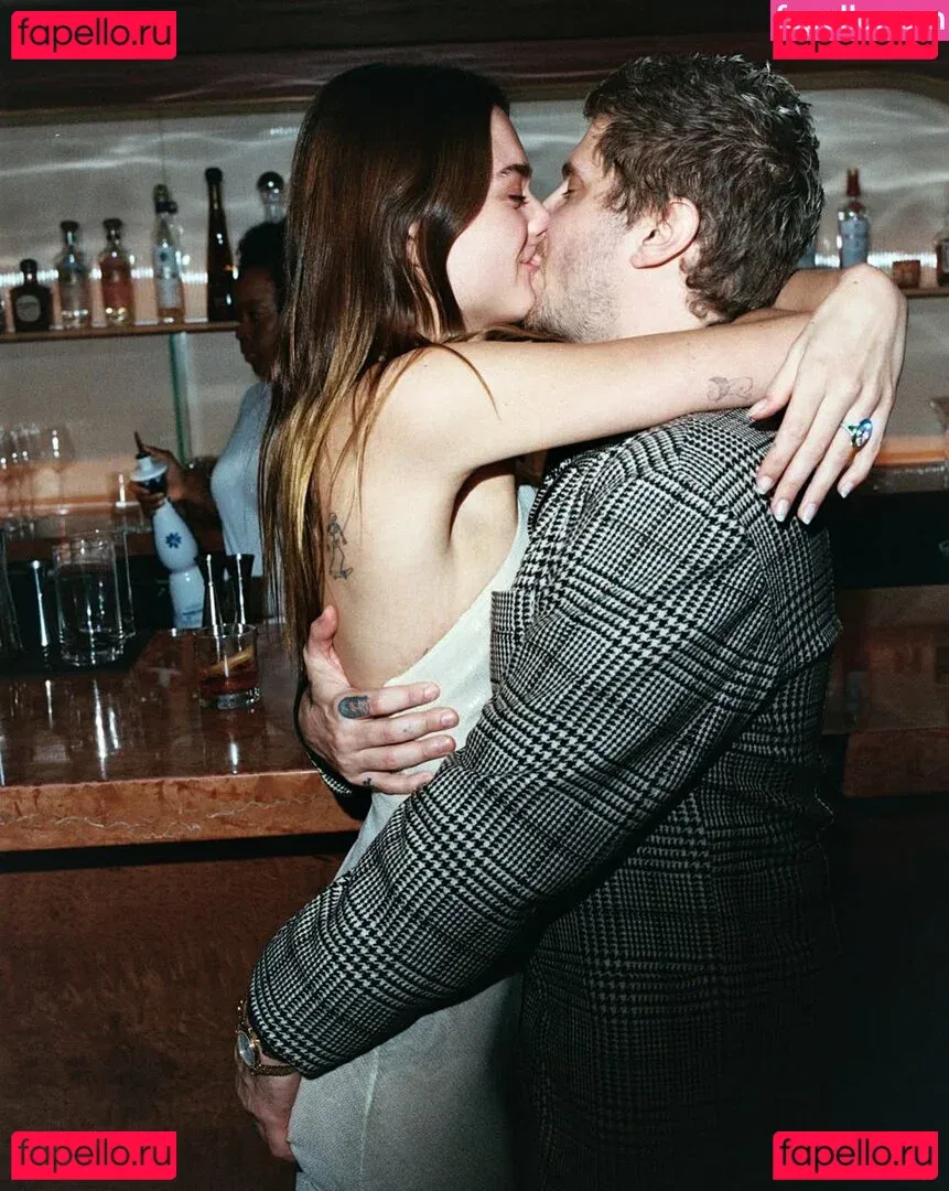 Charlotte Lawrence Onlyfans Photo Gallery 