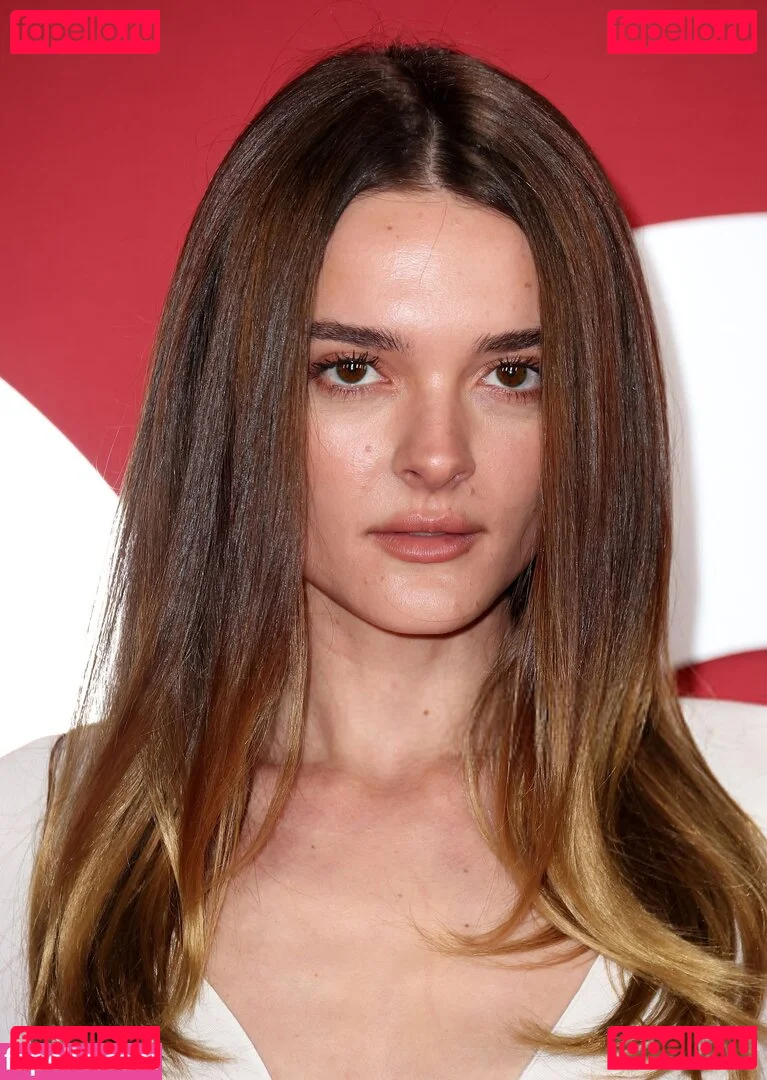 Charlotte Lawrence Onlyfans Photo Gallery 