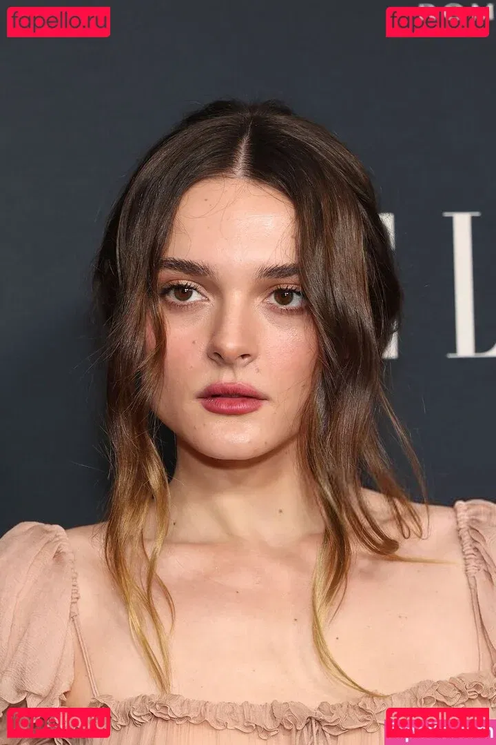 Charlotte Lawrence Onlyfans Photo Gallery 