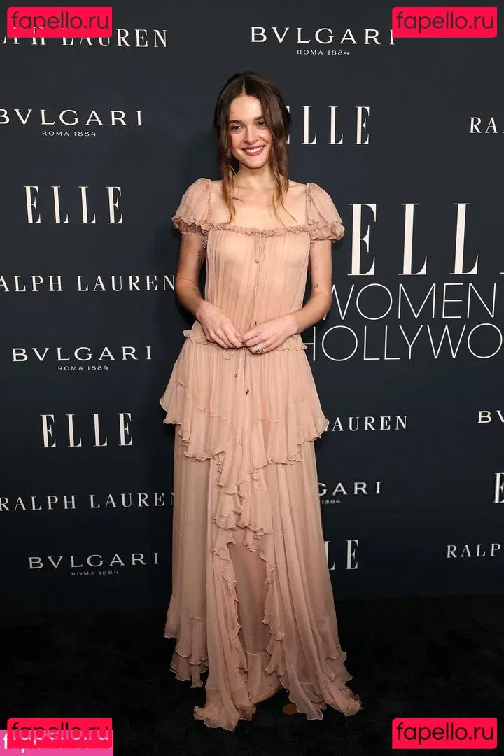 Charlotte Lawrence Onlyfans Photo Gallery 