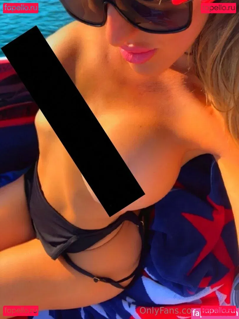 darcytx Onlyfans Photo Gallery 