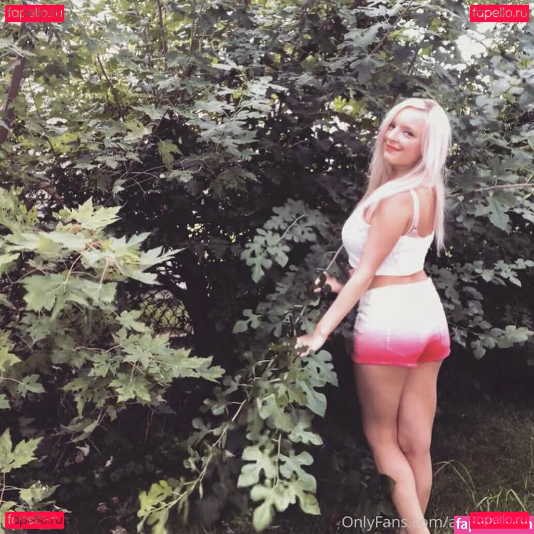 Angelbabyjo Onlyfans Photo Gallery 