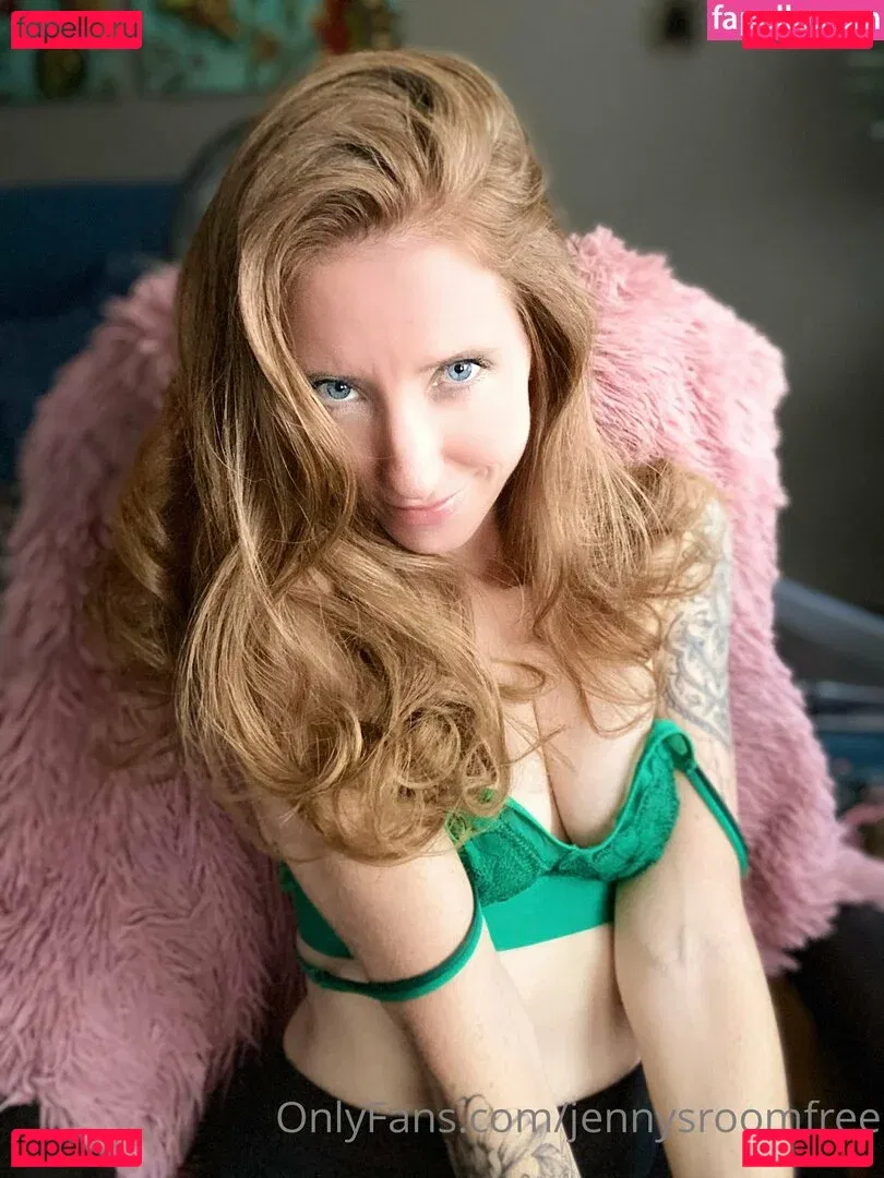 jennysroompics Onlyfans Photo Gallery 
