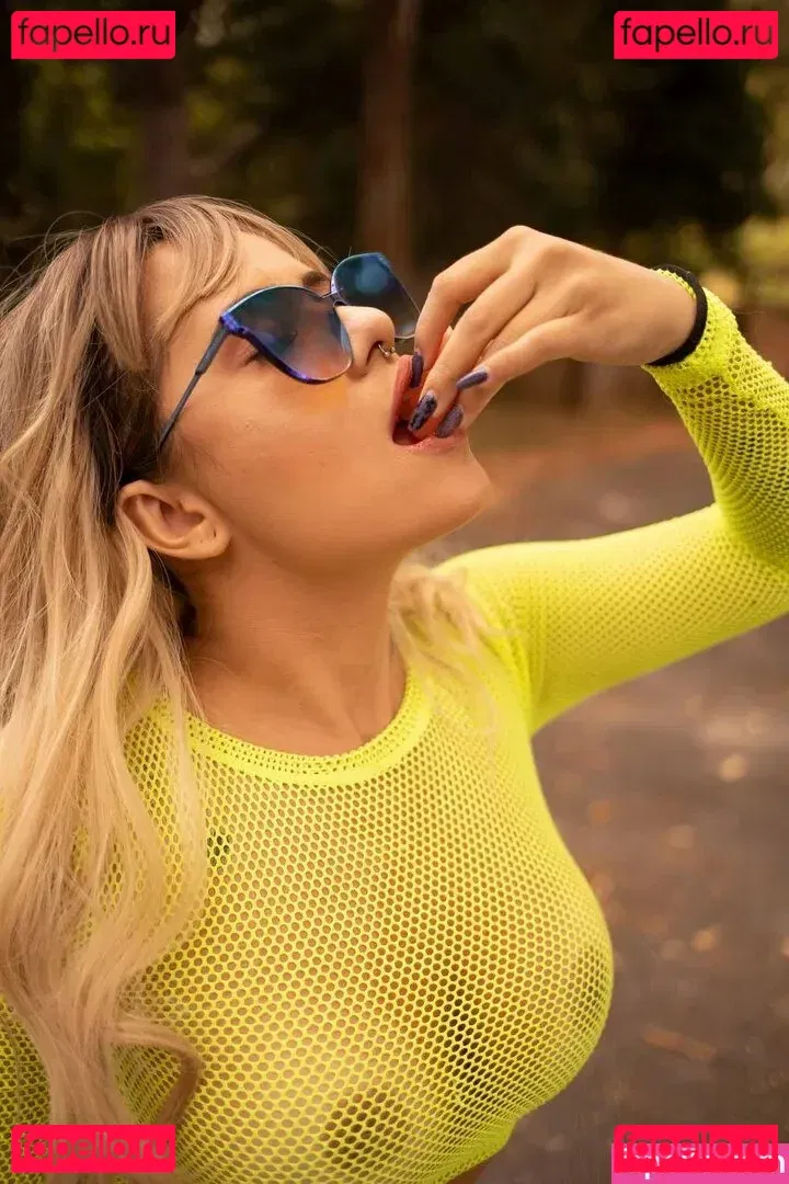 Rafaela & Larissa Sumpani Onlyfans Photo Gallery 