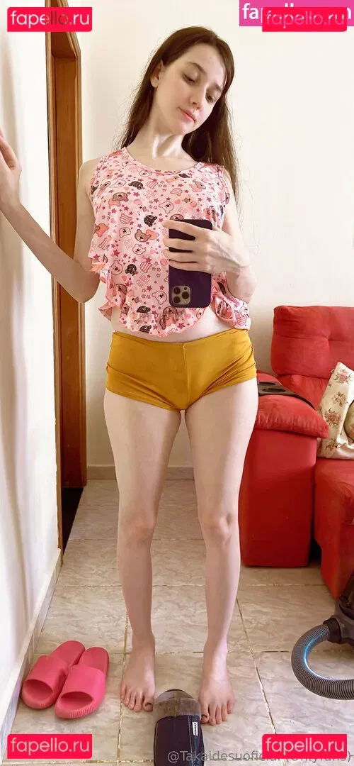 takaidesuoficial Onlyfans Photo Gallery 