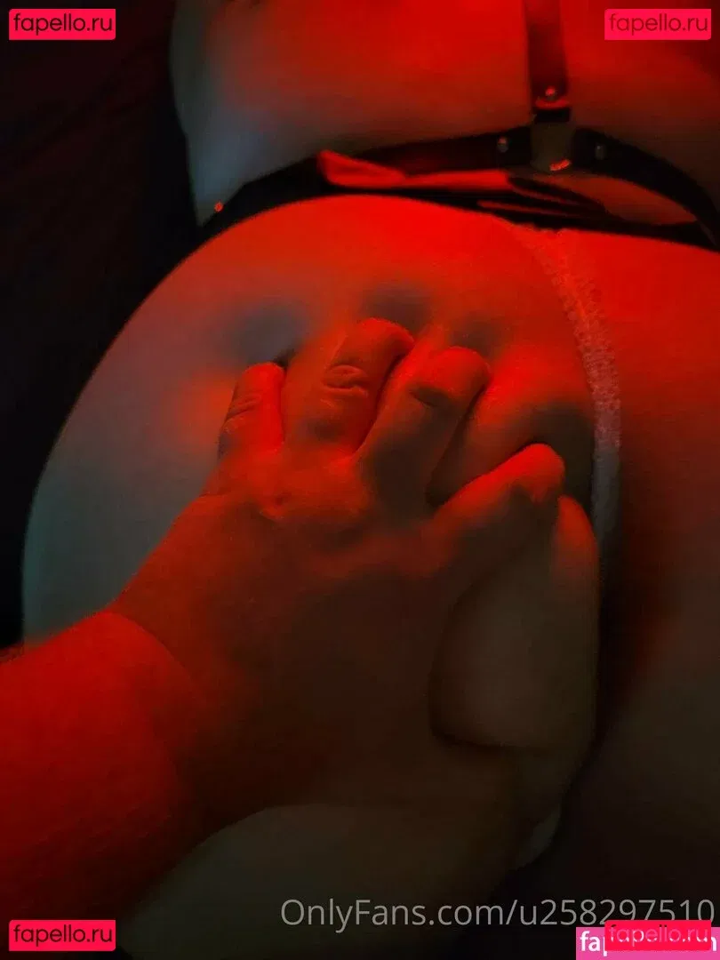 u258297510 Onlyfans Photo Gallery 