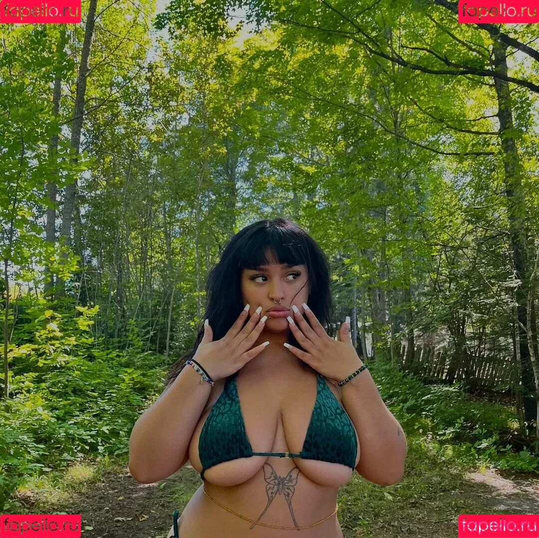 strawbewyswing Onlyfans Photo Gallery 