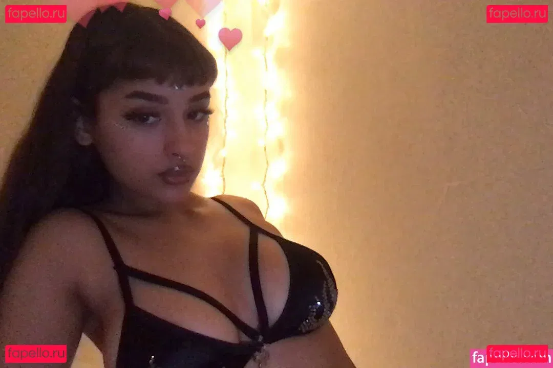 strawbewyswing Onlyfans Photo Gallery 