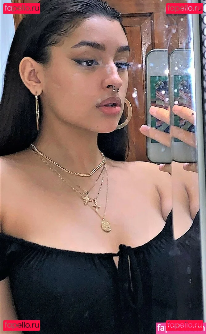 strawbewyswing Onlyfans Photo Gallery 