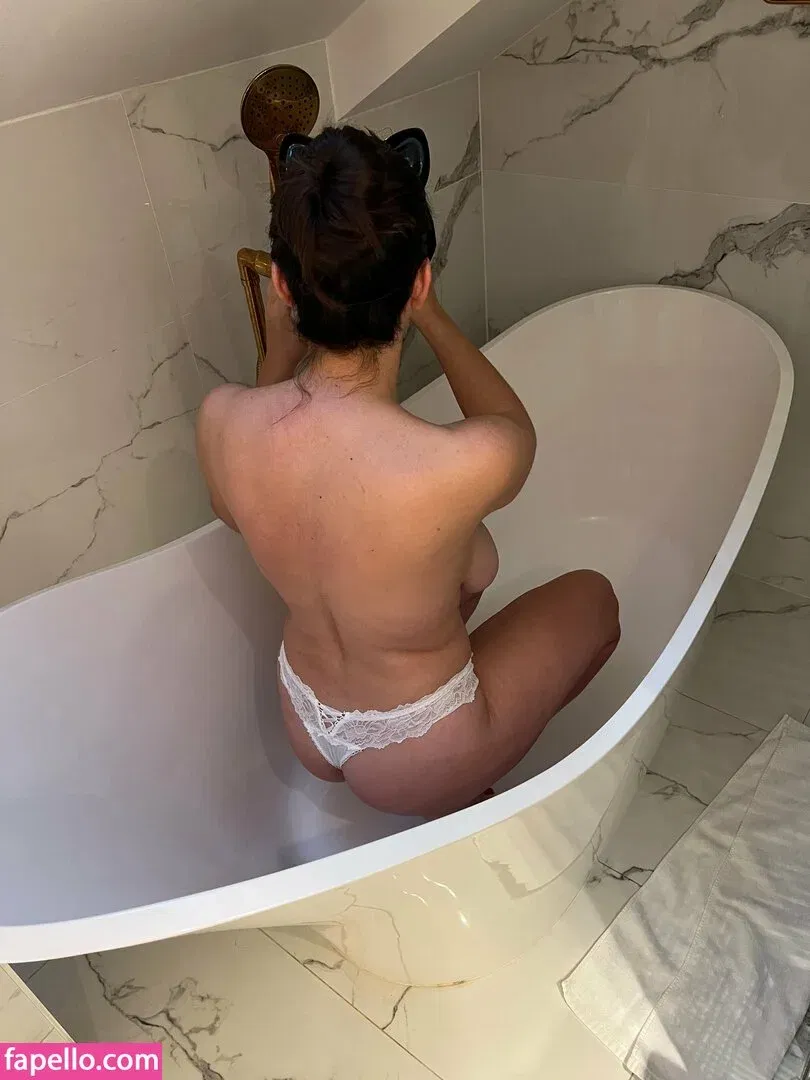 Elsaliux Onlyfans Photo Gallery 