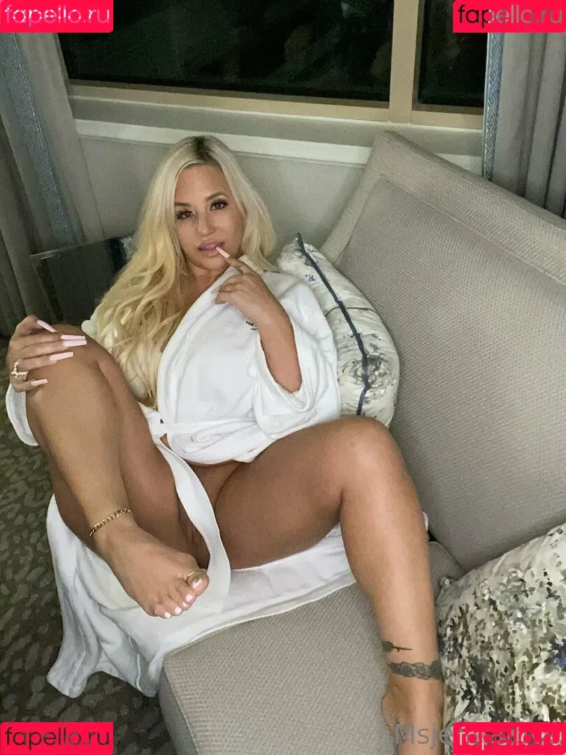 msjennalove Onlyfans Photo Gallery 