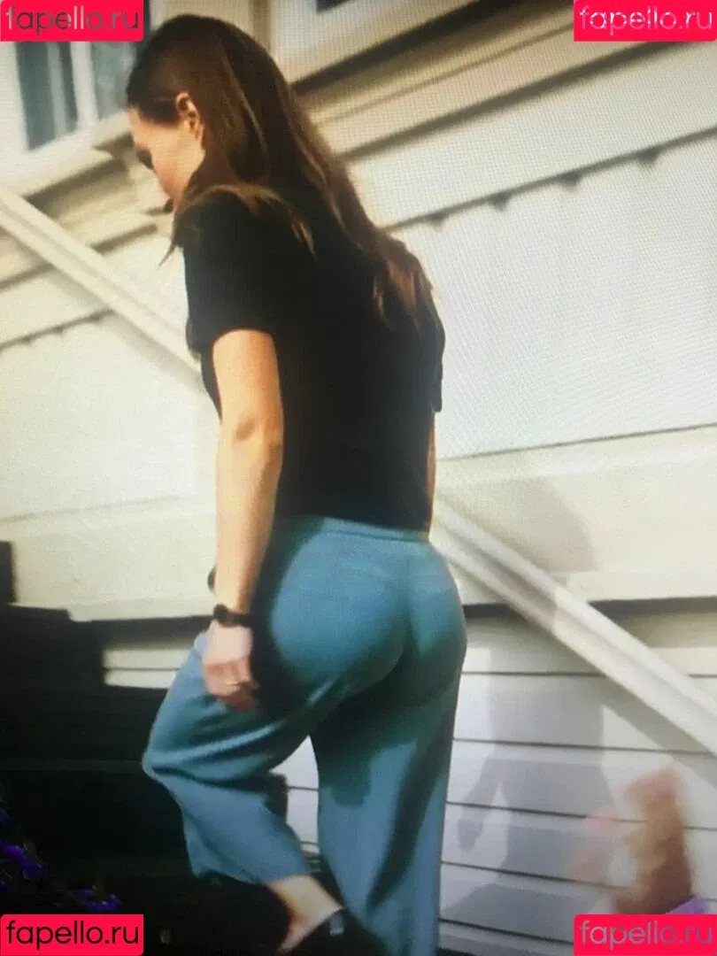 Sanna Marin Onlyfans Photo Gallery 