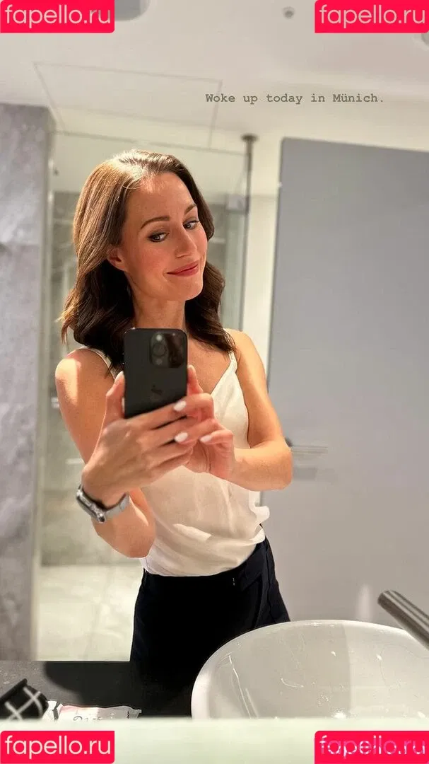 Sanna Marin Onlyfans Photo Gallery 