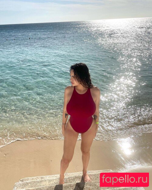 Sanna Marin Nude Onlyfans Photo 41