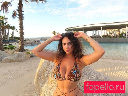 Sanna Marin Nude Onlyfans Photo 21