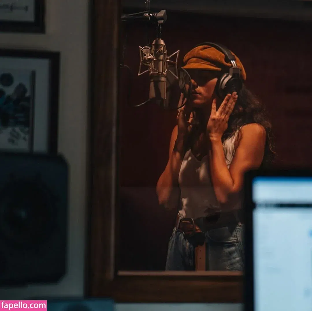 Inbar Lavi Onlyfans Photo Gallery 