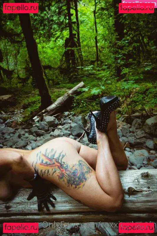 roxxie.chagrin Onlyfans Photo Gallery 