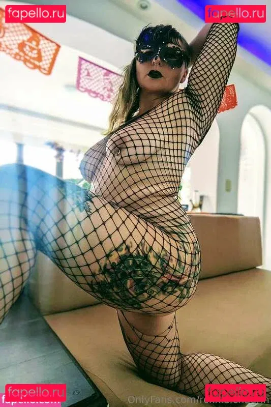 roxxie.chagrin Onlyfans Photo Gallery 