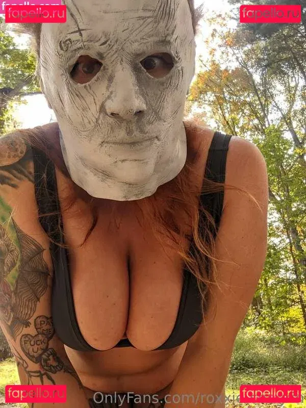 roxxie.chagrin Onlyfans Photo Gallery 