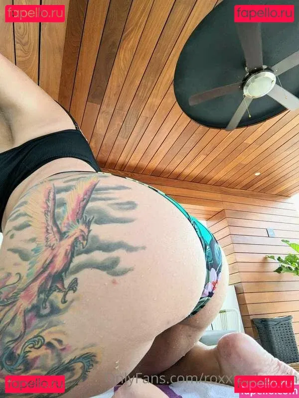 roxxie.chagrin Onlyfans Photo Gallery 