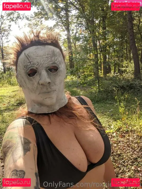 roxxie.chagrin Onlyfans Photo Gallery 