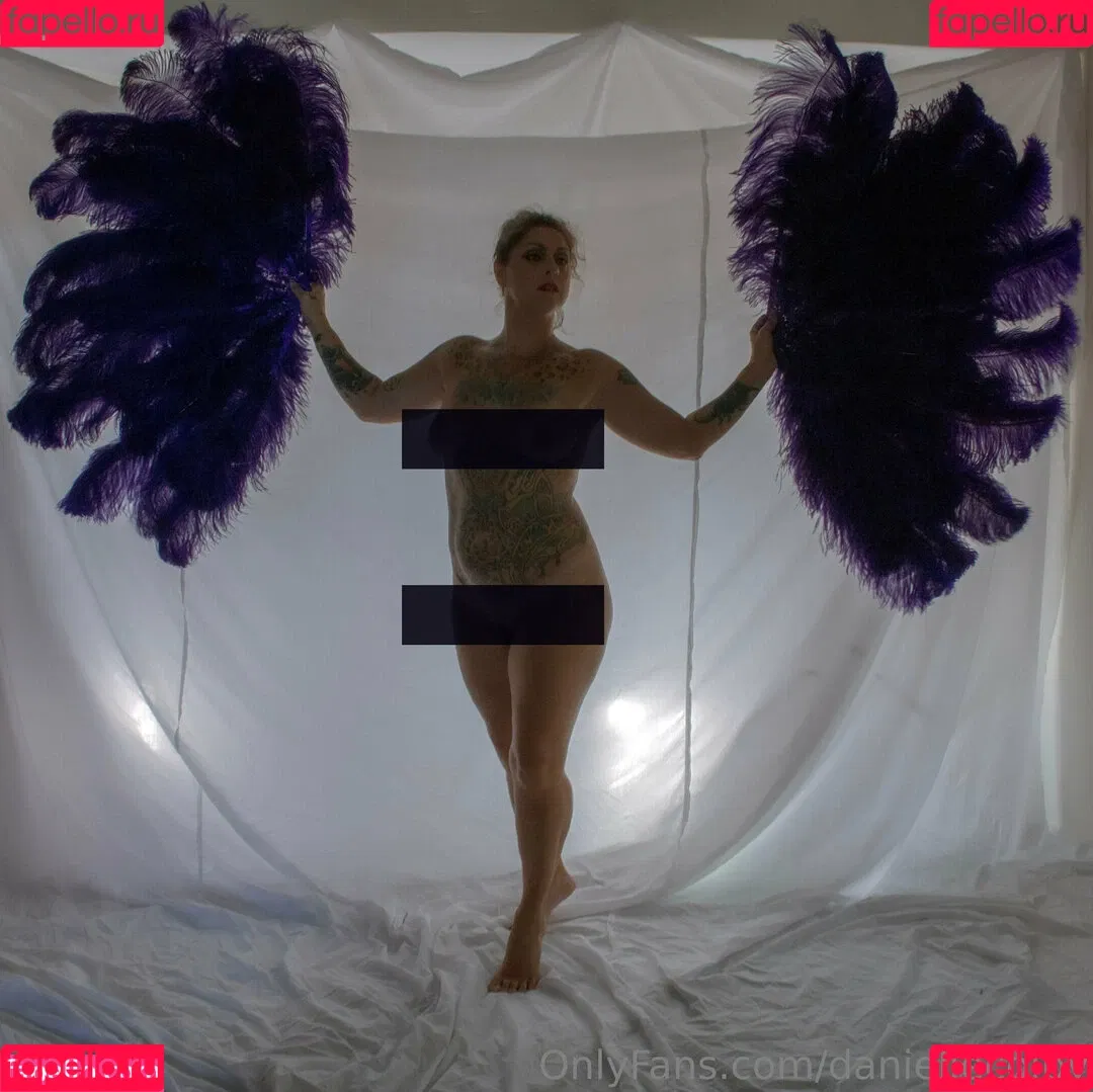 daniellecolby Onlyfans Photo Gallery 