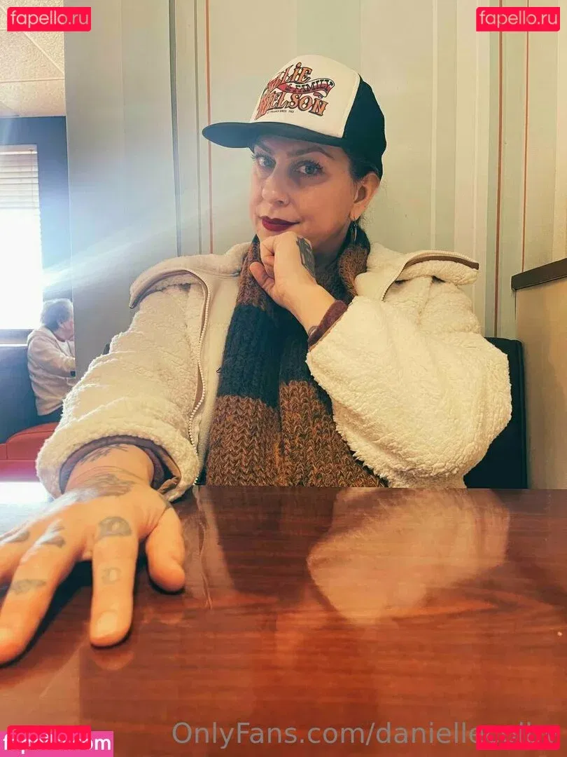 daniellecolby Onlyfans Photo Gallery 