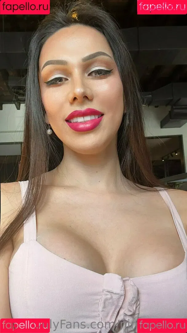 nina.doll.ts Onlyfans Photo Gallery 