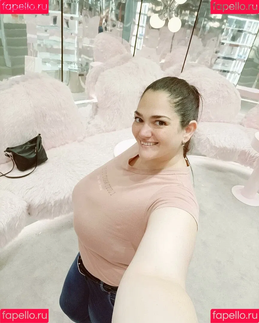 Patricia Curvy XXL Onlyfans Photo Gallery 