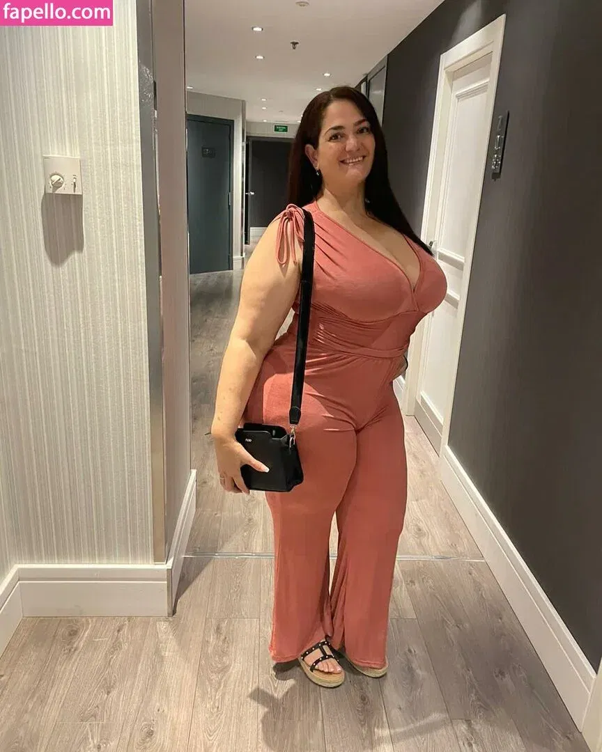 Patricia Curvy XXL Onlyfans Photo Gallery 