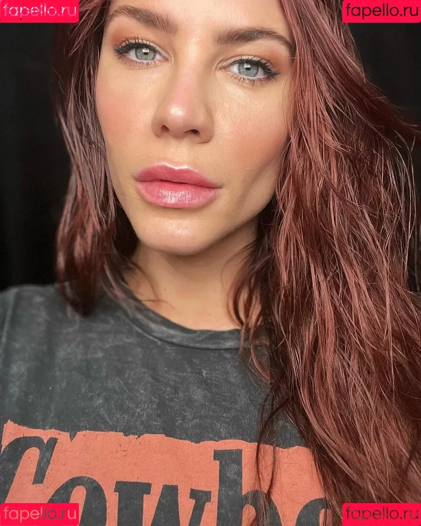 Courtney Hope Onlyfans Photo Gallery 