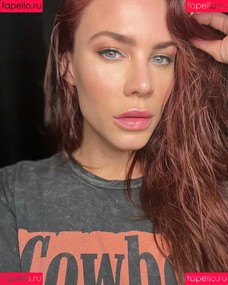 Courtney Hope Onlyfans Photo Gallery 