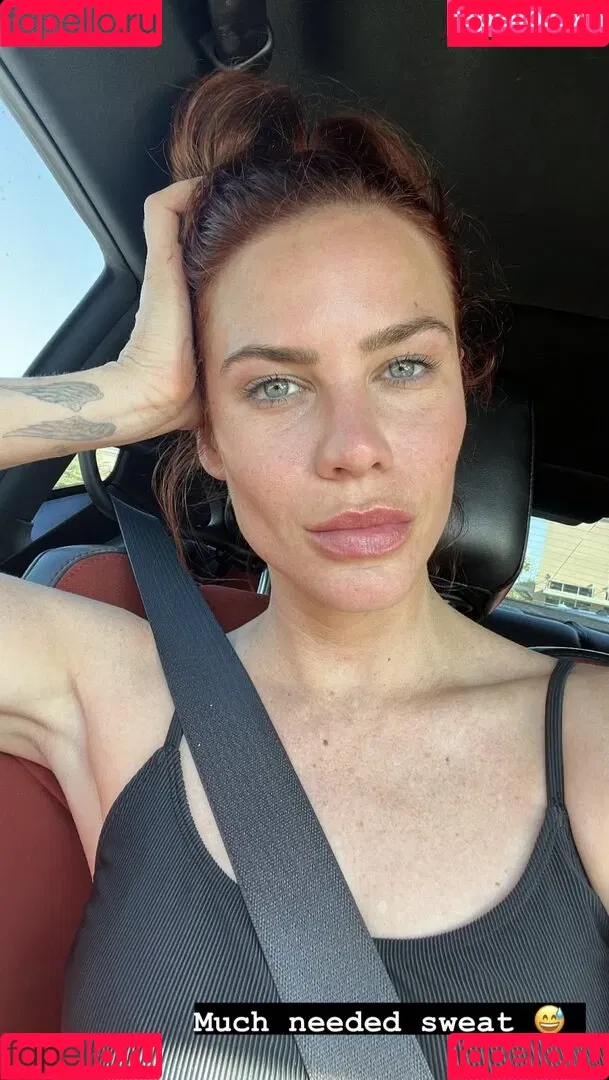 Courtney Hope Onlyfans Photo Gallery 