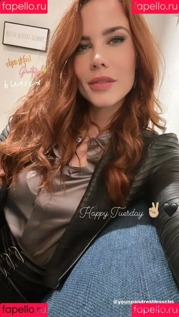 Courtney Hope Onlyfans Photo Gallery 