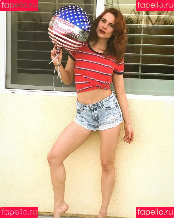 Courtney Hope Onlyfans Photo Gallery 